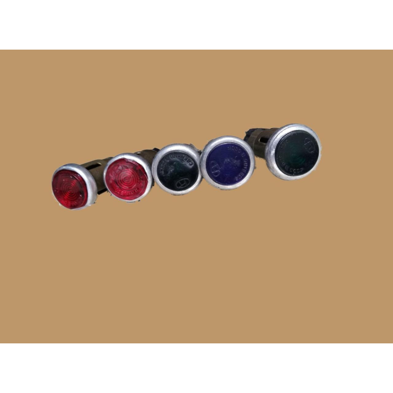 Око в панель приладів із лампочкою мотоцикла МТ Око в панель приладів із лампочкою мотоцикла МТ